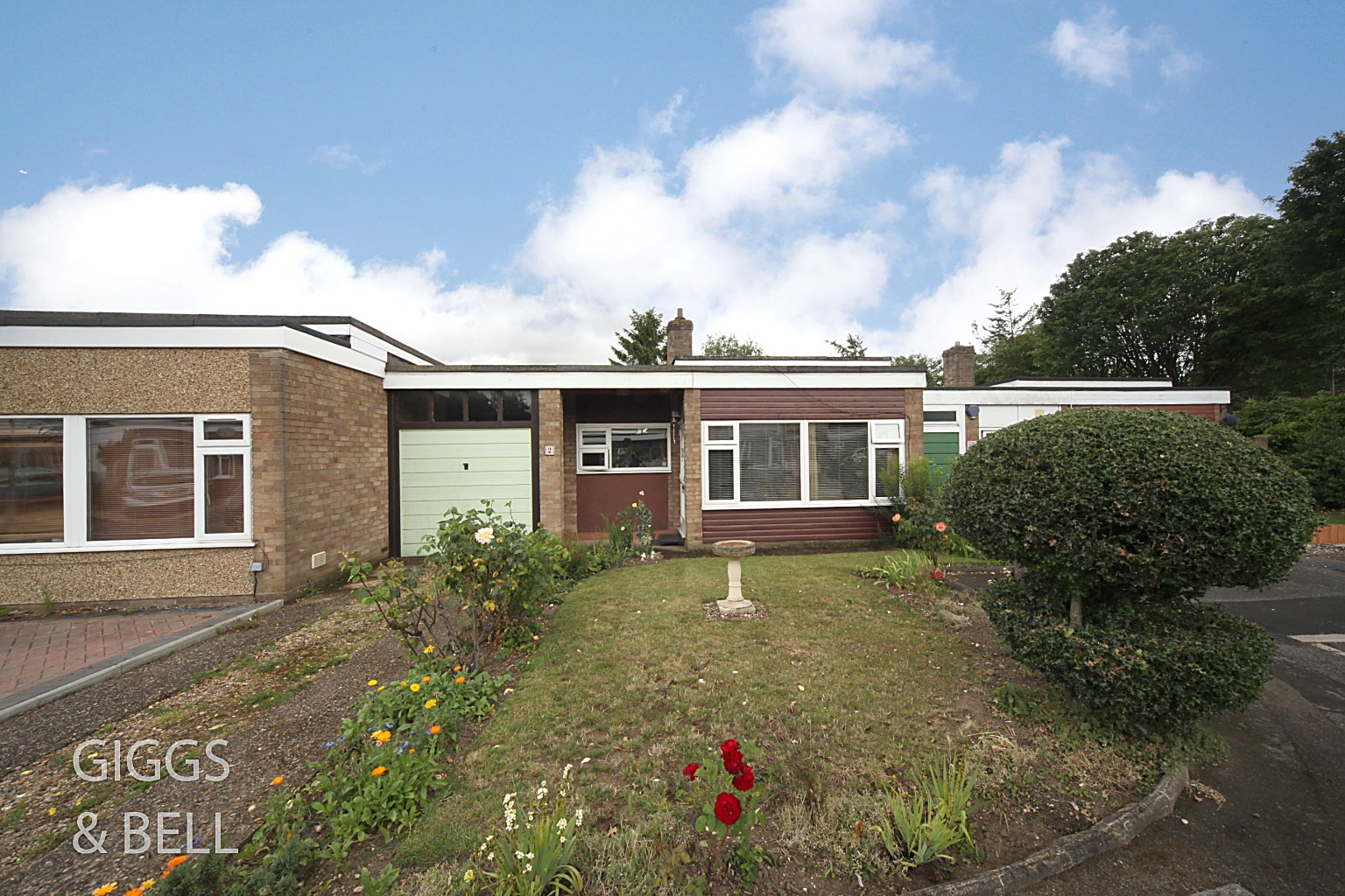 2 bed bungalow for sale in Tintagel Close, Luton 15