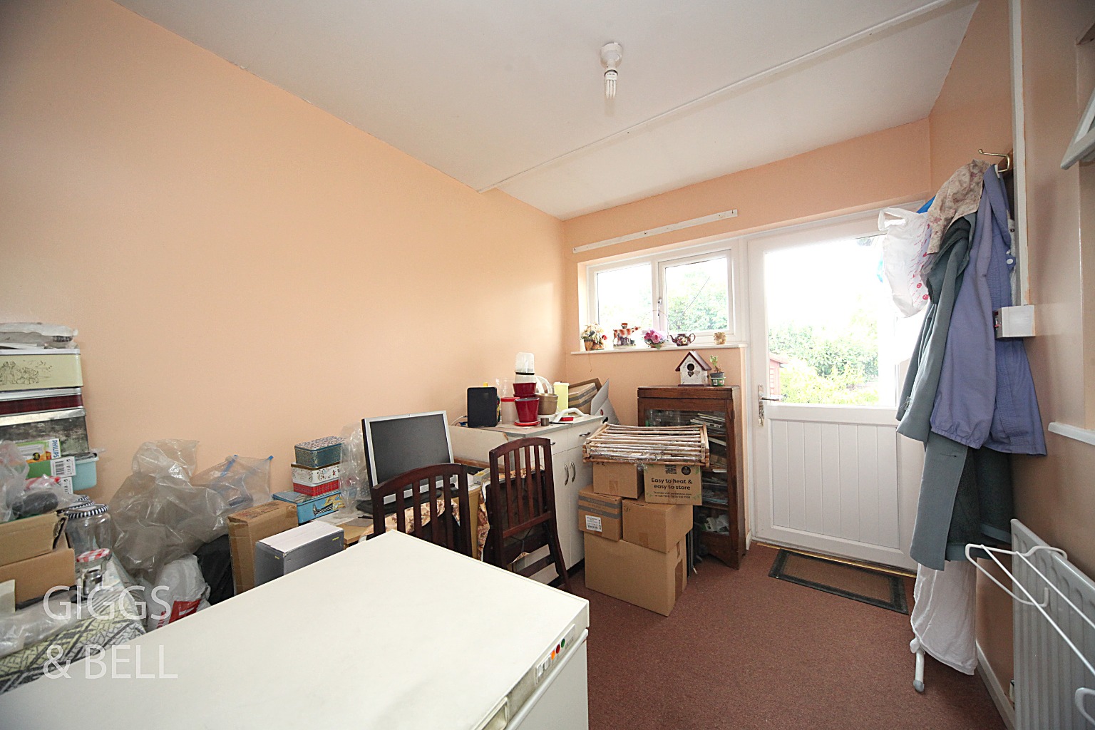 2 bed bungalow for sale in Tintagel Close, Luton 7