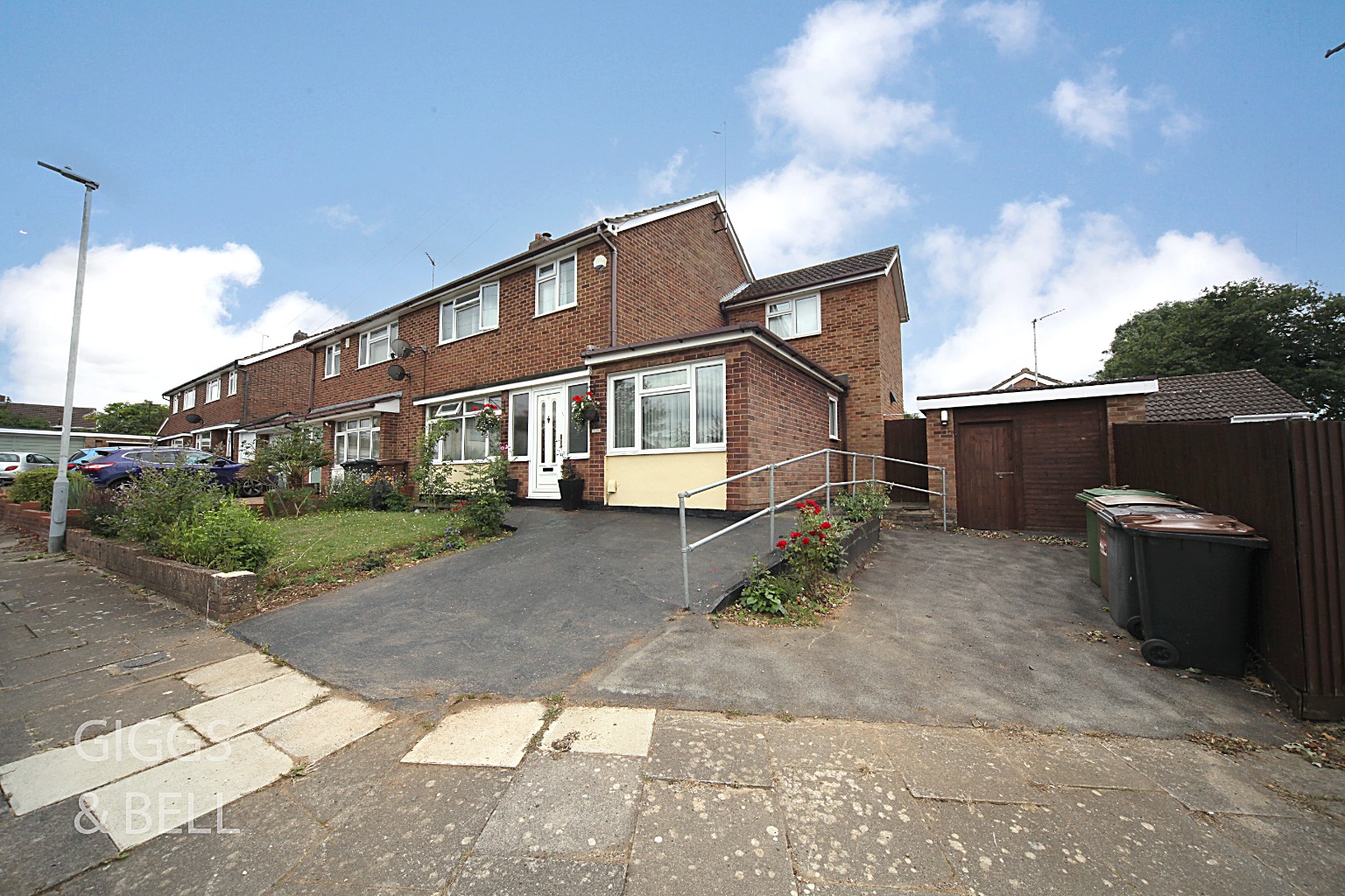 4 bed semi-detached house for sale in Swasedale Road, Luton, LU3 