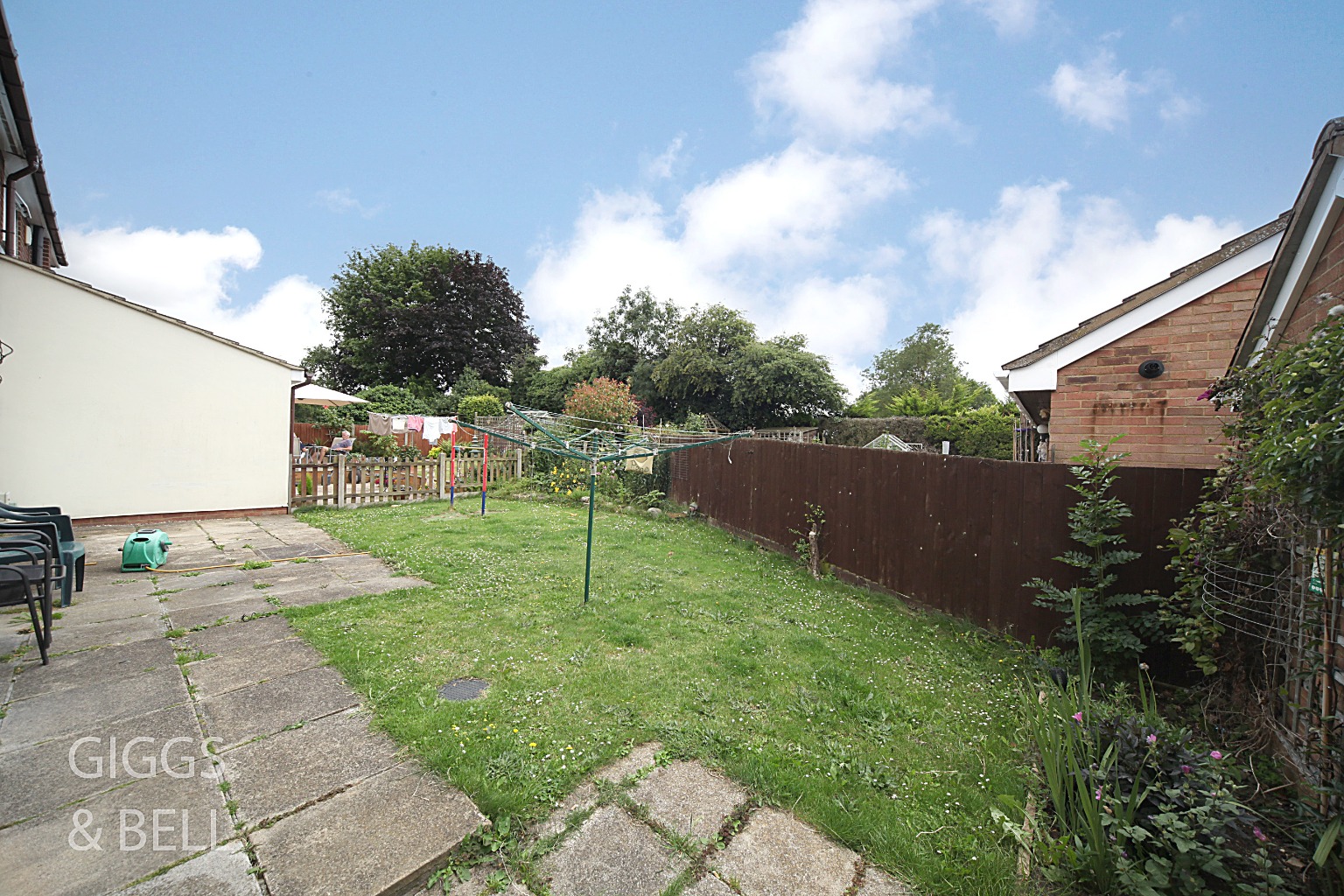 4 bed semi-detached house for sale in Swasedale Road, Luton  - Property Image 18