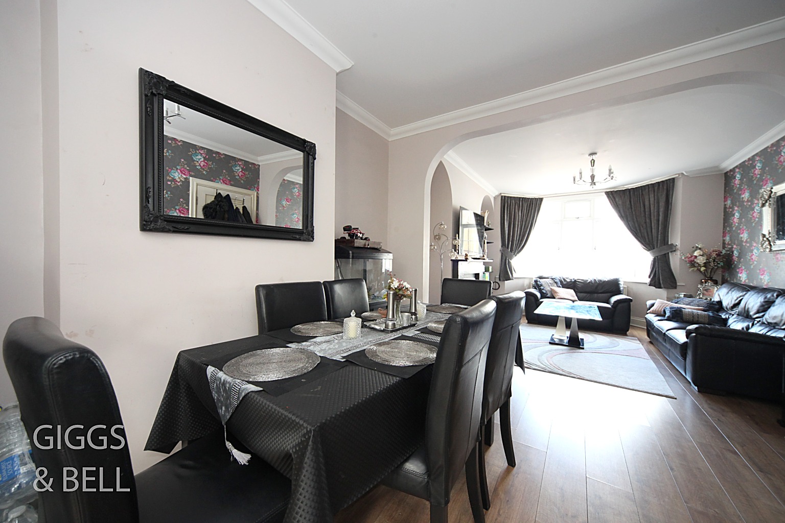 3 bed semi-detached house for sale in Alton Road, Luton  - Property Image 3