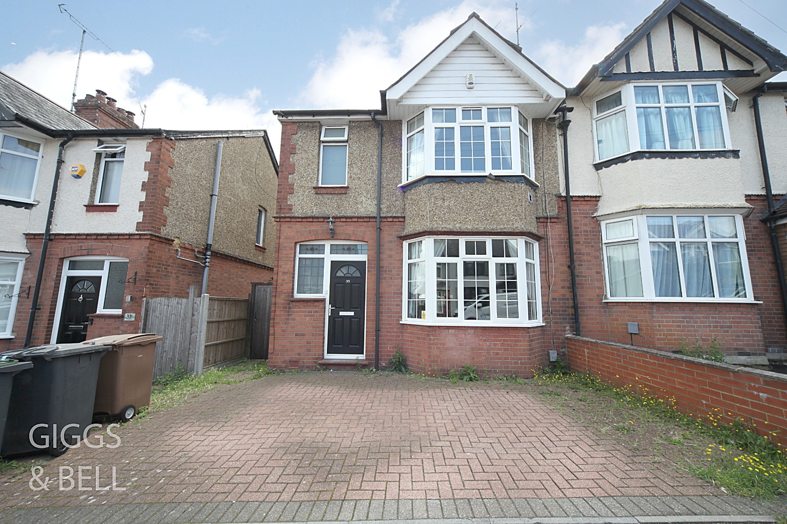 3 bed semi-detached house for sale in Alton Road, Luton, LU1 