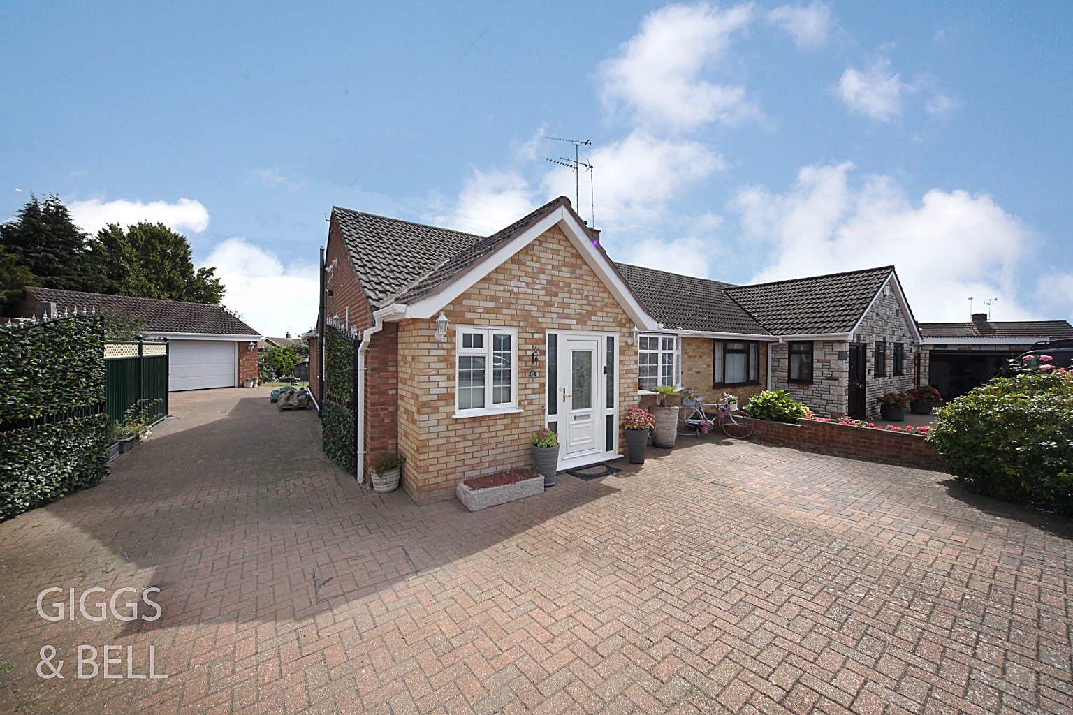 3 bed semi-detached bungalow for sale in Monton Close, Luton  - Property Image 20
