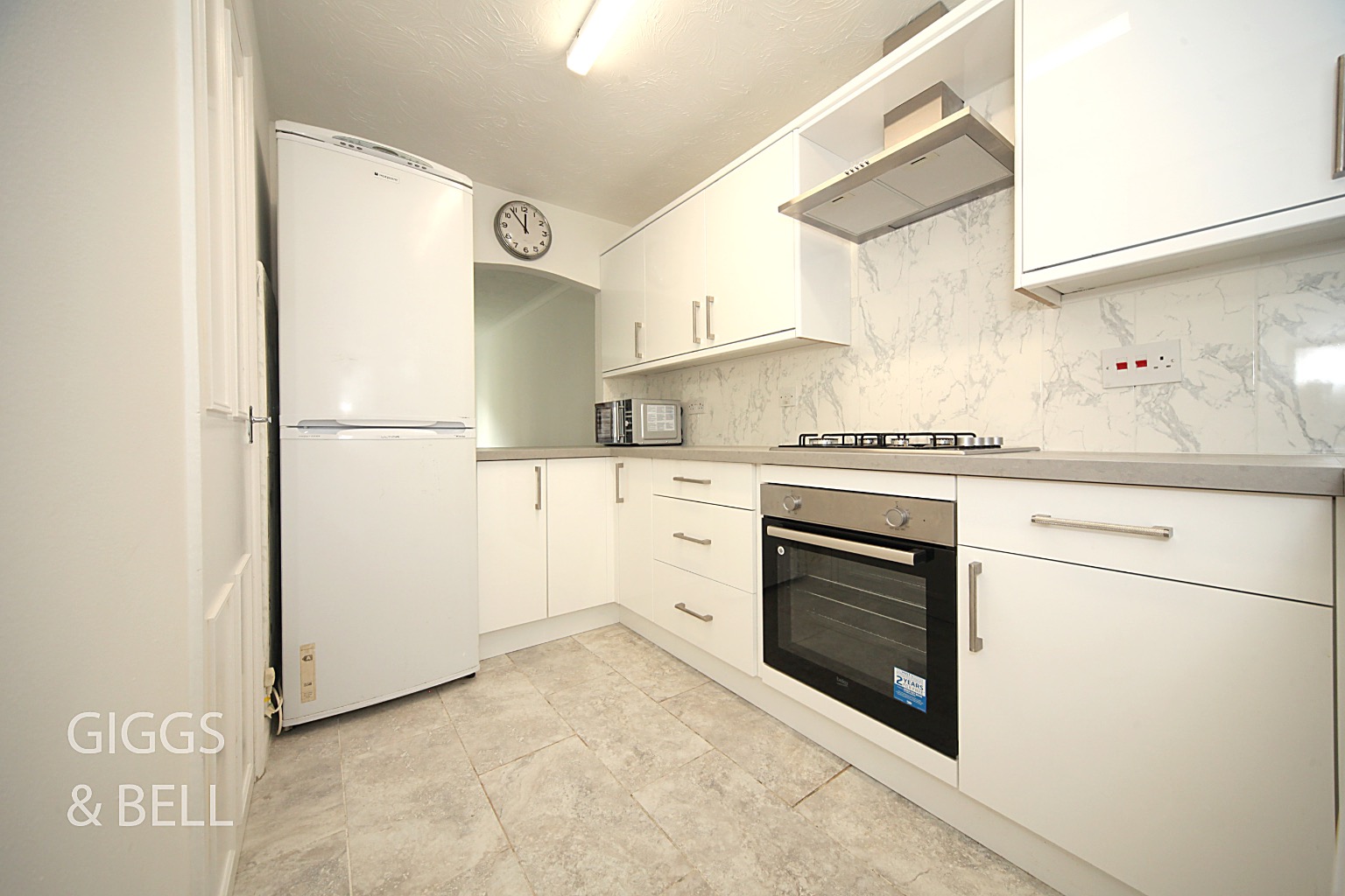 2 bed terraced house for sale in Oregon Way, Luton 1