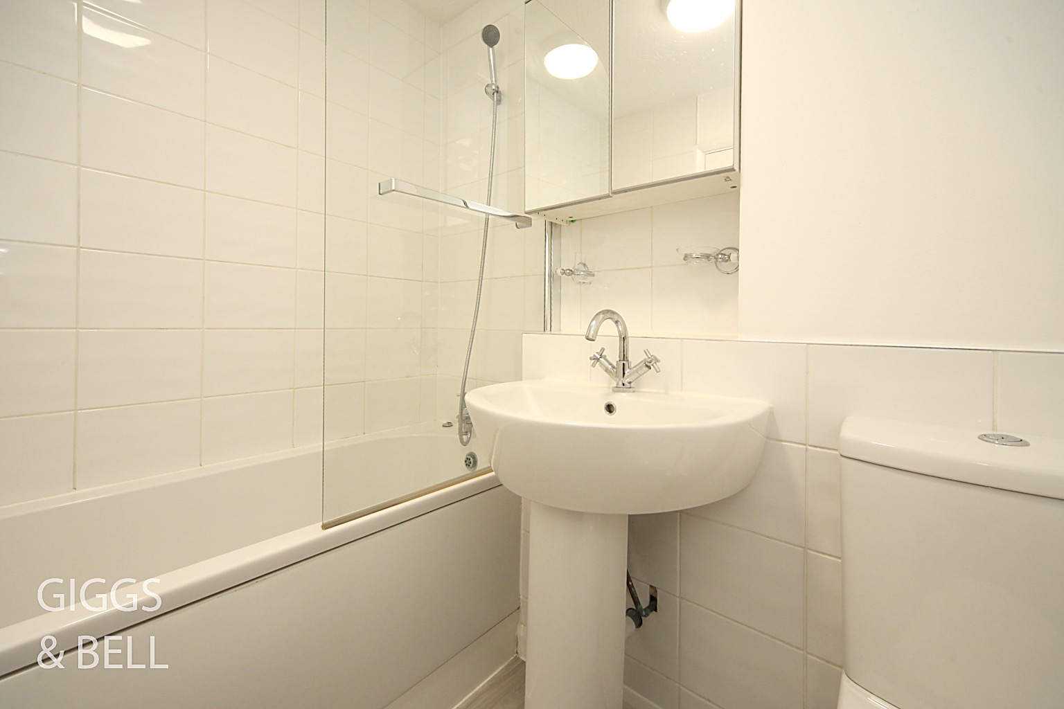 2 bed terraced house for sale in Oregon Way, Luton  - Property Image 10