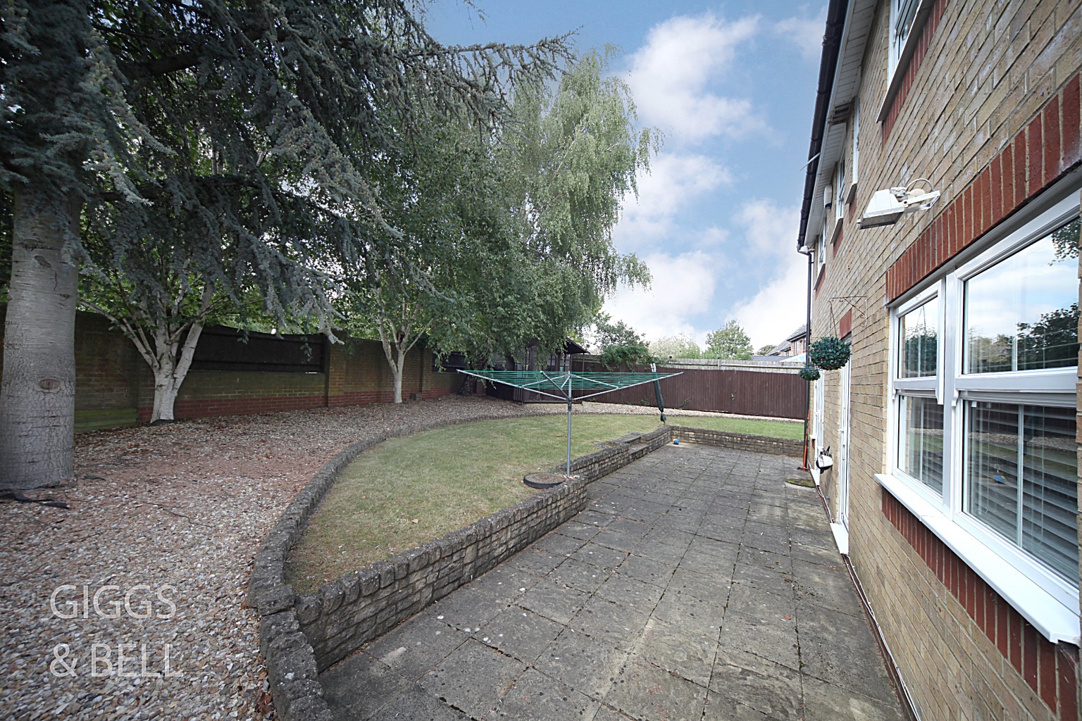 4 bed detached house for sale in Elvington Gardens, Luton  - Property Image 23