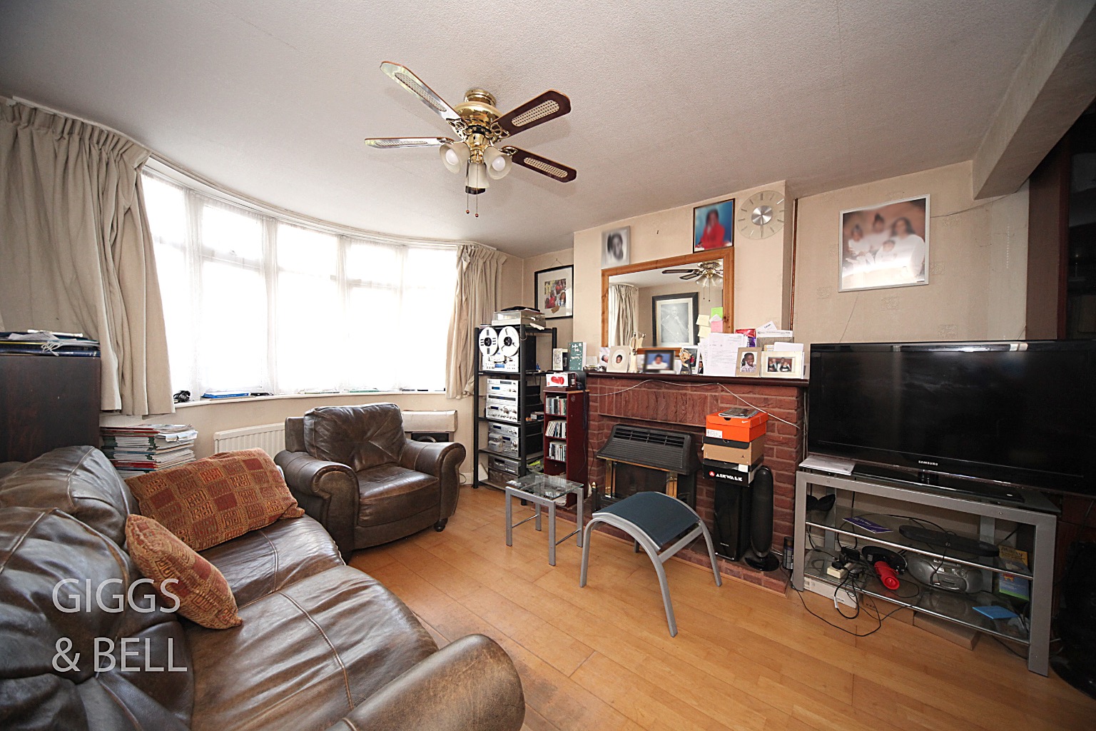 3 bed semi-detached house for sale in Meyrick Avenue, Luton  - Property Image 3