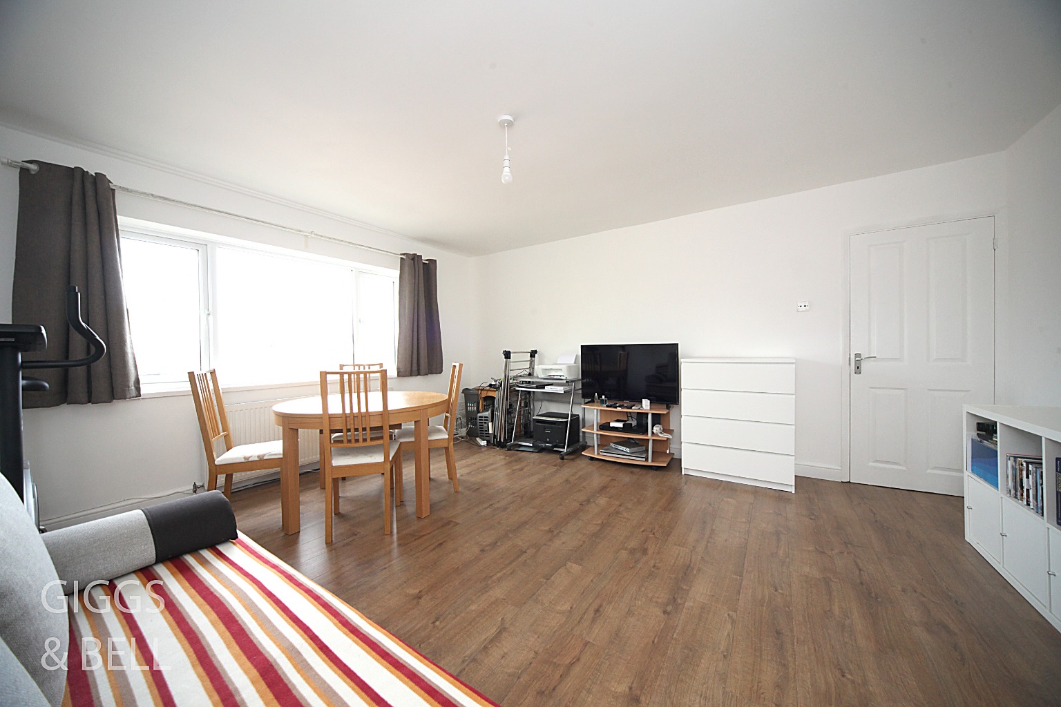 2 bed flat for sale in Stockwood Crescent, Luton 1