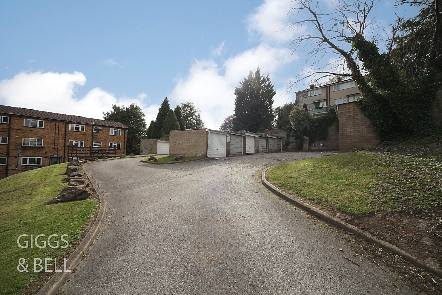 2 bed flat for sale in Stockwood Crescent, Luton  - Property Image 16