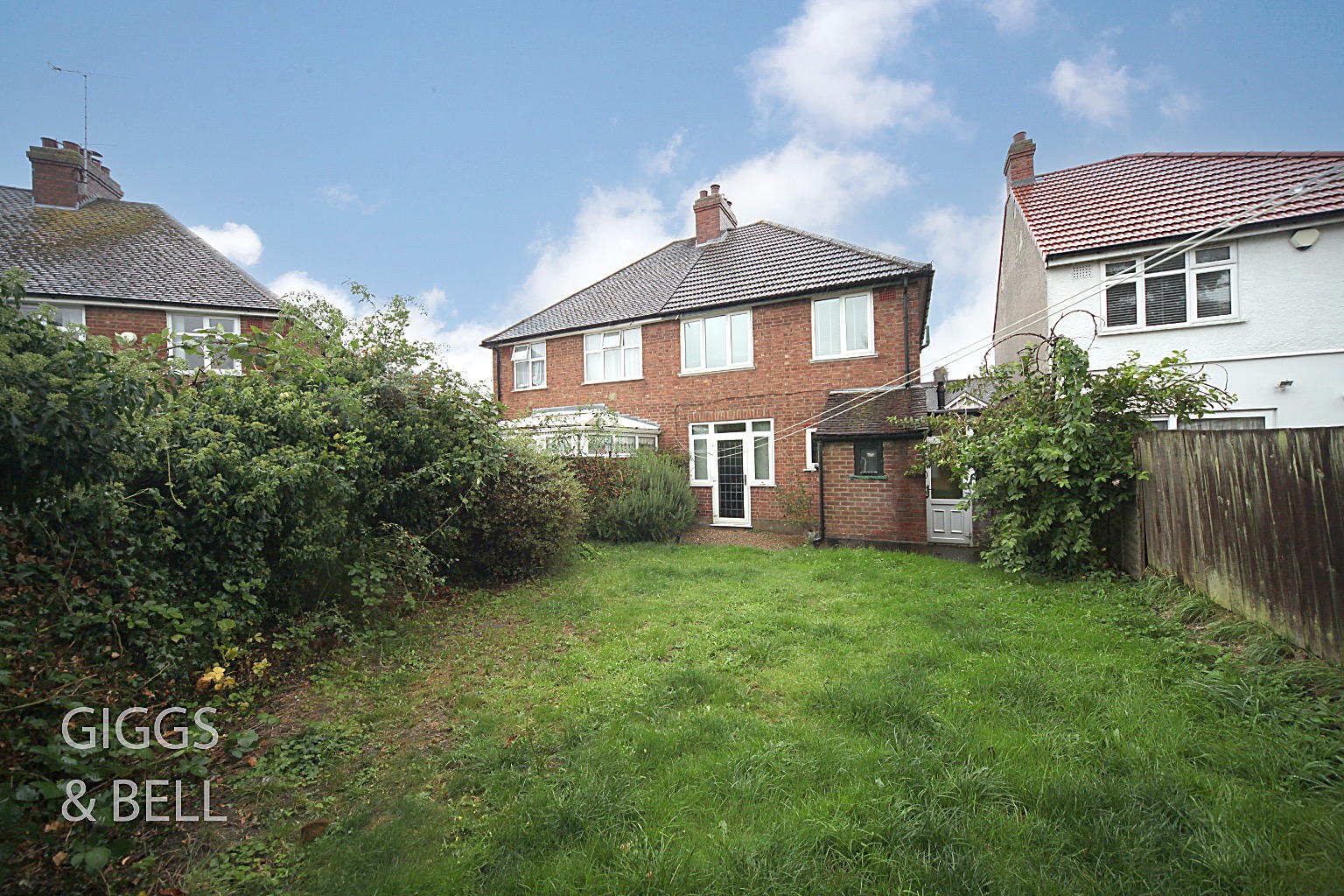 3 bed semi-detached house for sale in Strathmore Avenue, Luton  - Property Image 17
