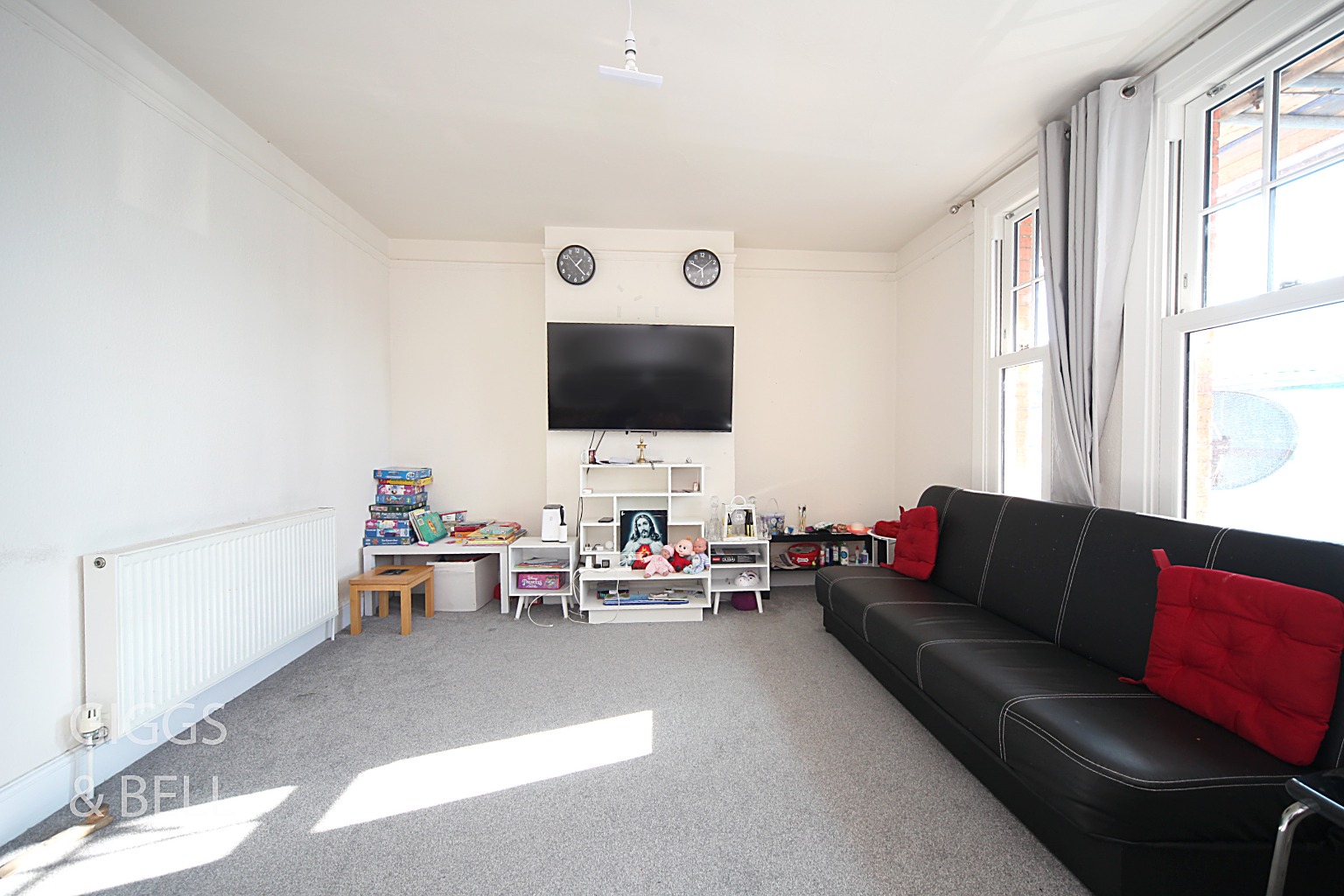 2 bed maisonette for sale in Leighton Road, Leighton Buzzard  - Property Image 3