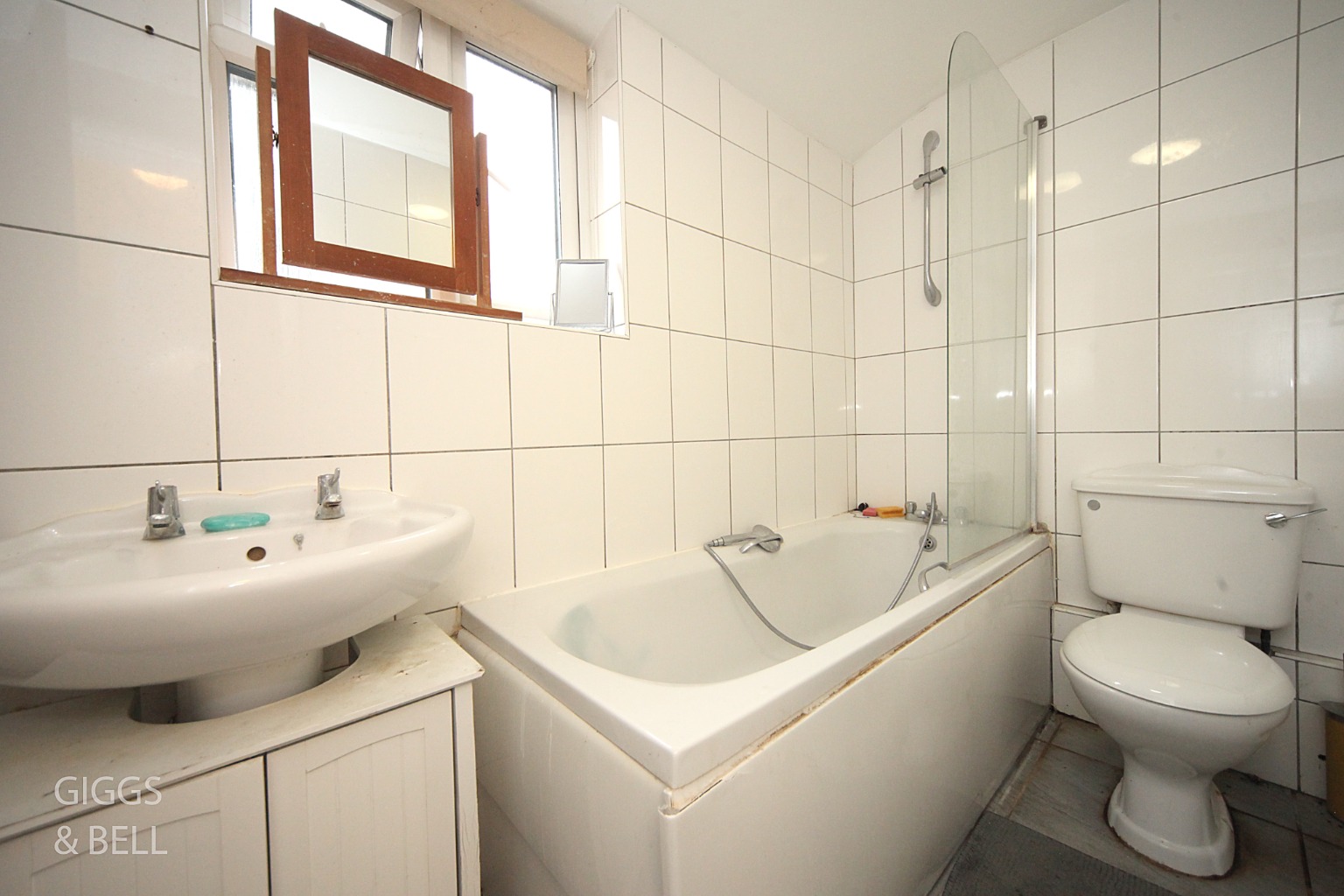 3 bed end of terrace house for sale in Richmond Hill, Luton 11