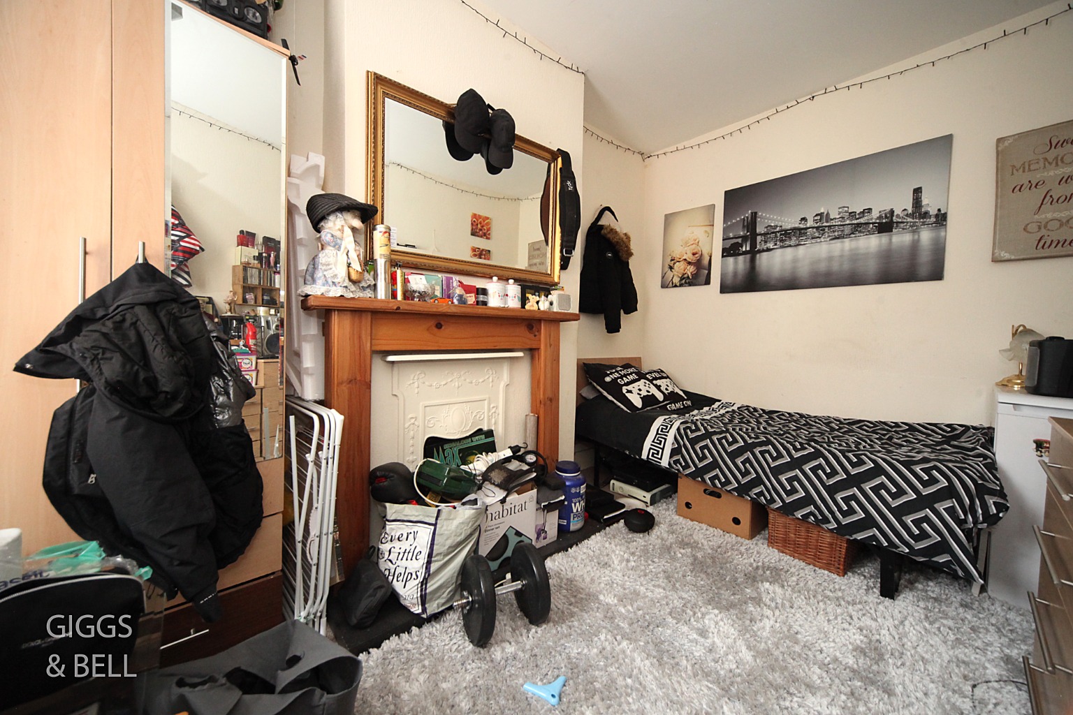 3 bed end of terrace house for sale in Richmond Hill, Luton 8