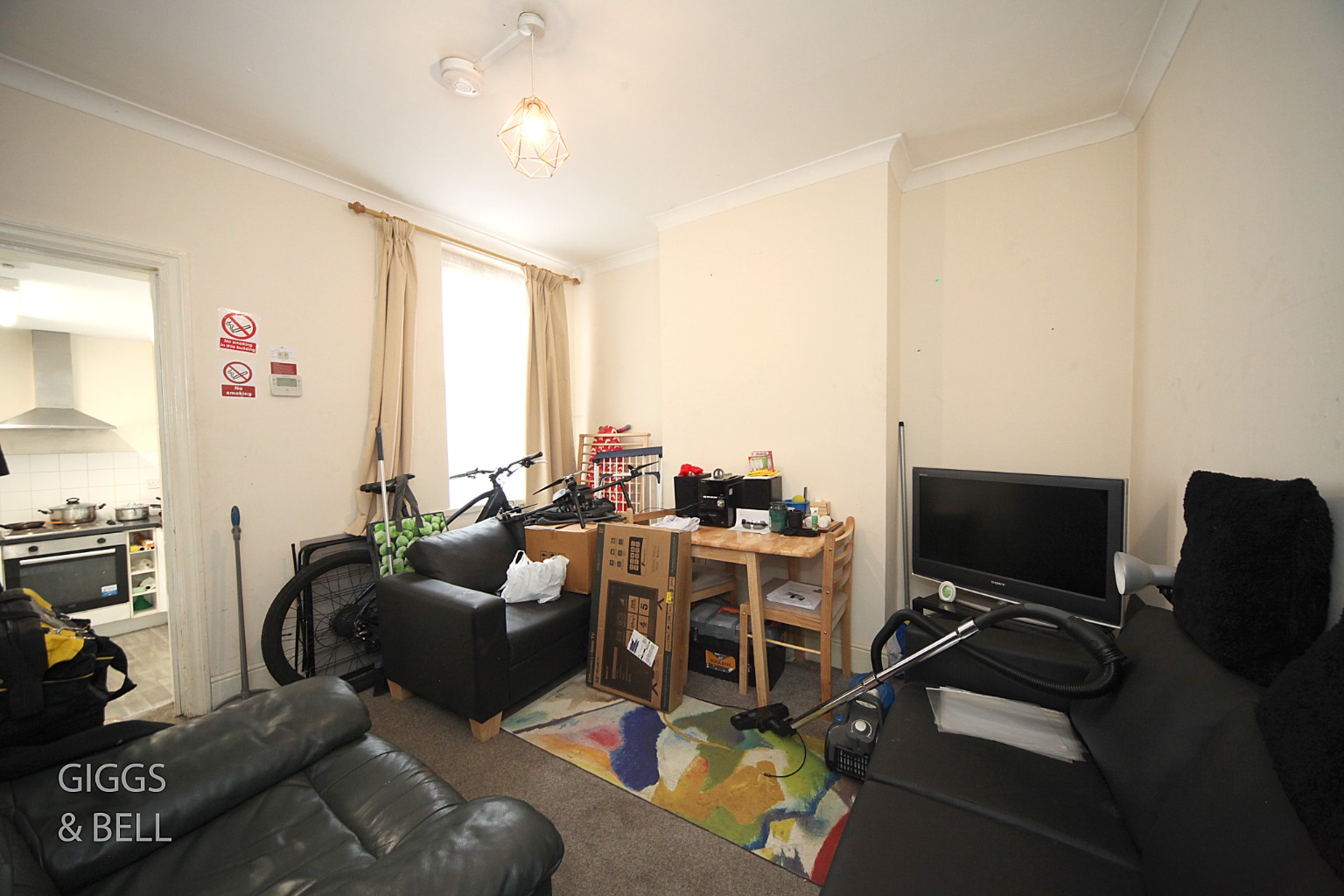 3 bed terraced house for sale in Talbot Road, Luton 4