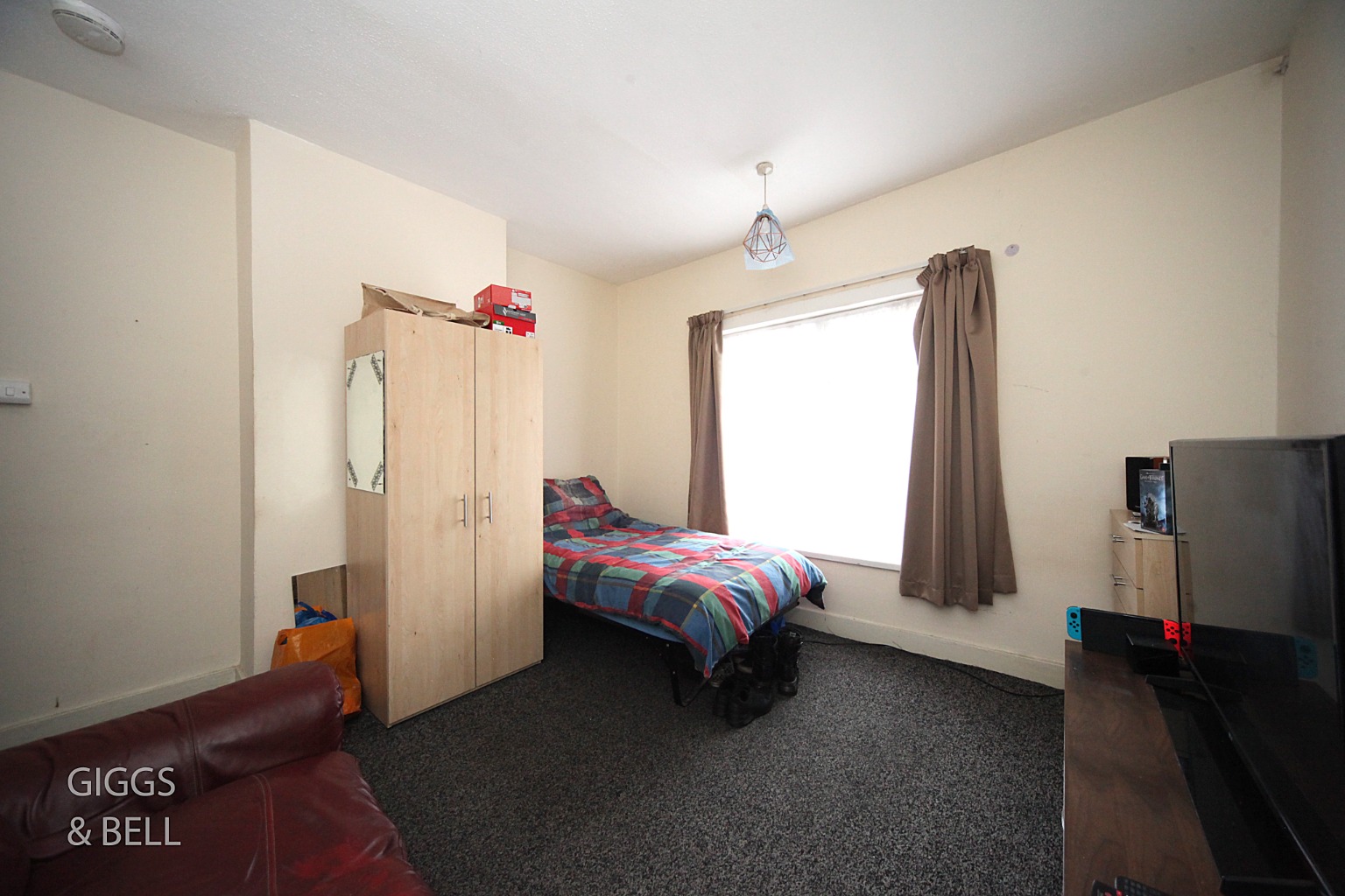 3 bed terraced house for sale in Moreton Road South, Luton 9