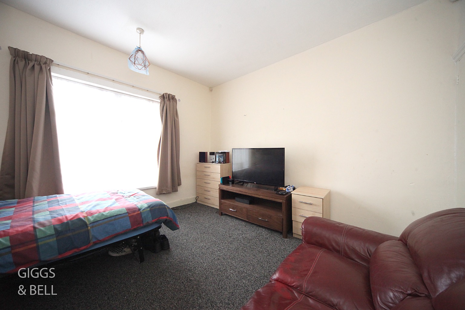 3 bed terraced house for sale in Moreton Road South, Luton  - Property Image 9