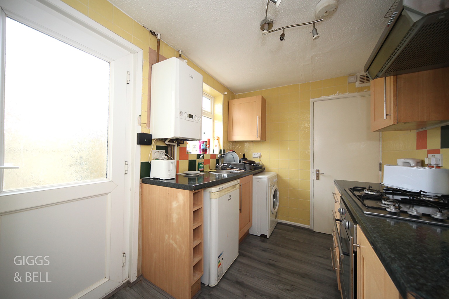 3 bed terraced house for sale in Moreton Road South, Luton  - Property Image 7