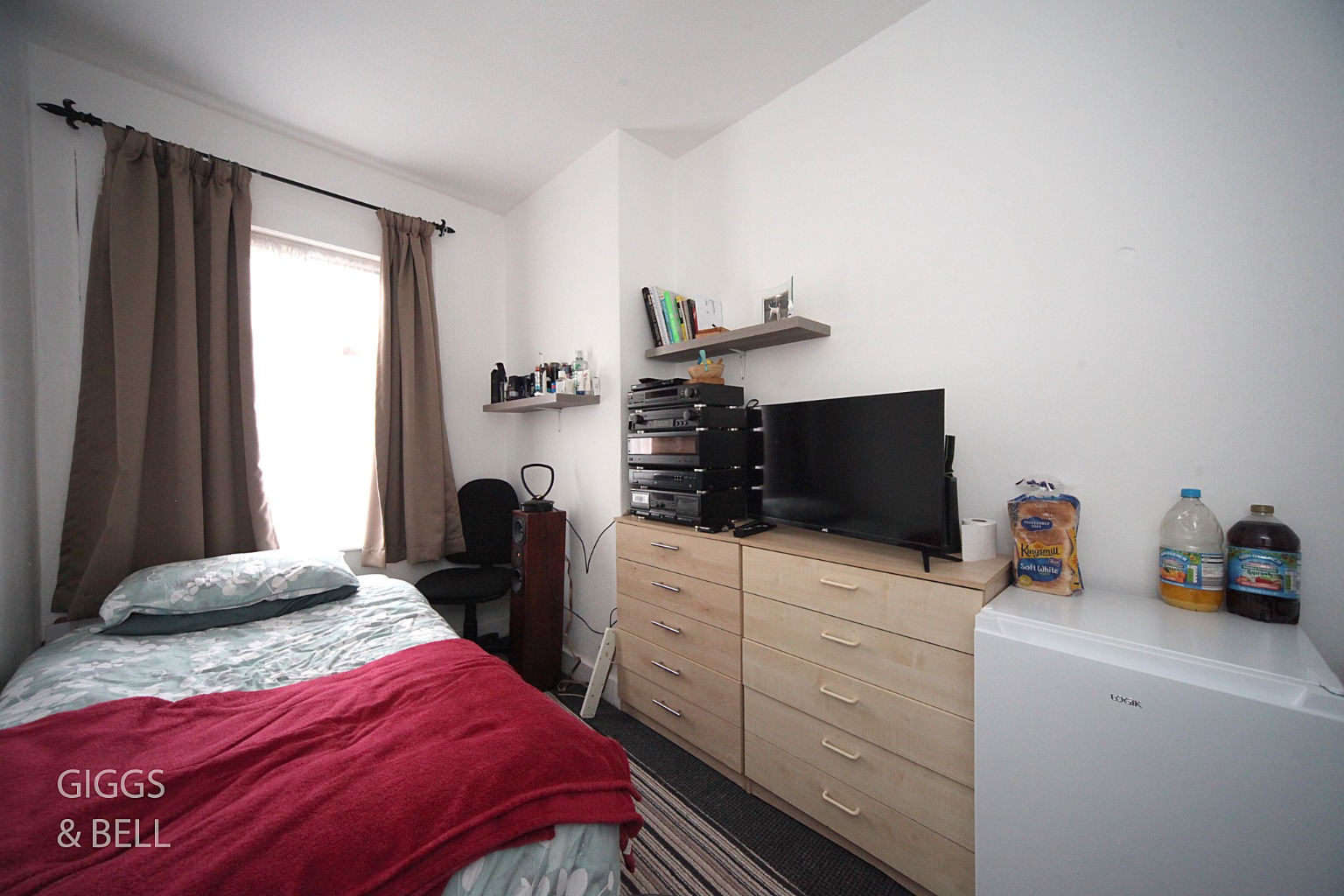 3 bed terraced house for sale in Moreton Road South, Luton  - Property Image 12