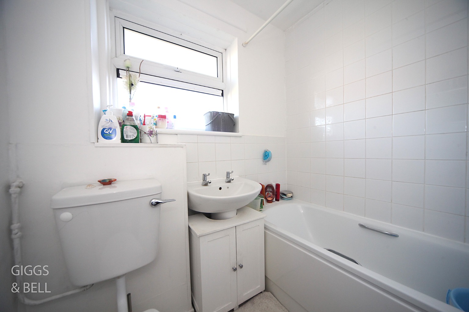 2 bed flat for sale in Ramsey Close, Luton 9