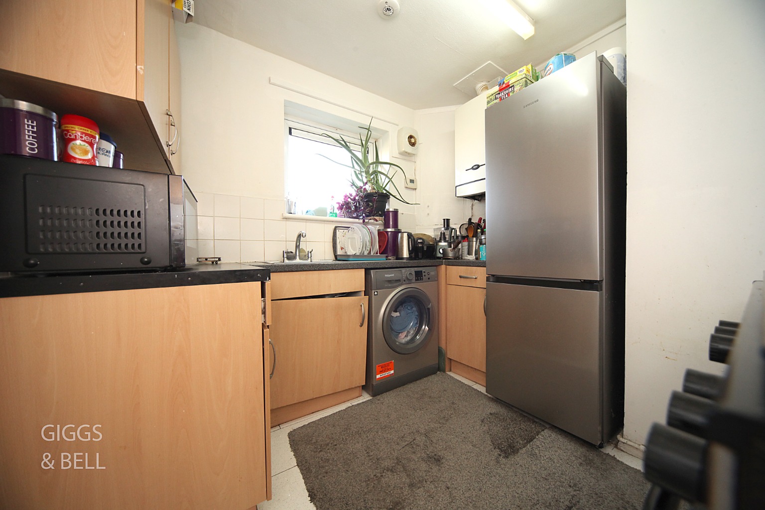 2 bed flat for sale in Ramsey Close, Luton 5