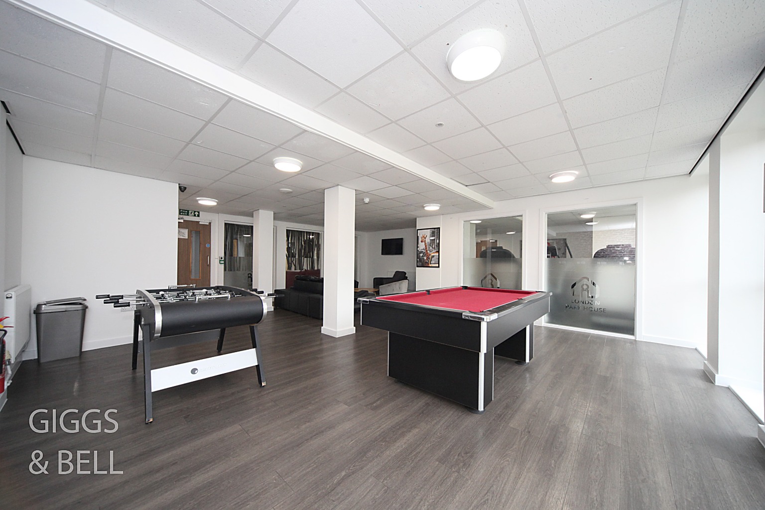 1 bed studio flat for sale in Park Street, Luton  - Property Image 10