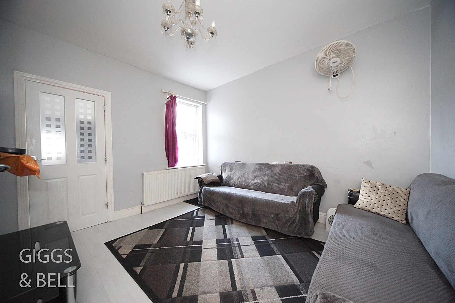 3 bed terraced house for sale in Naseby Road, Luton 3