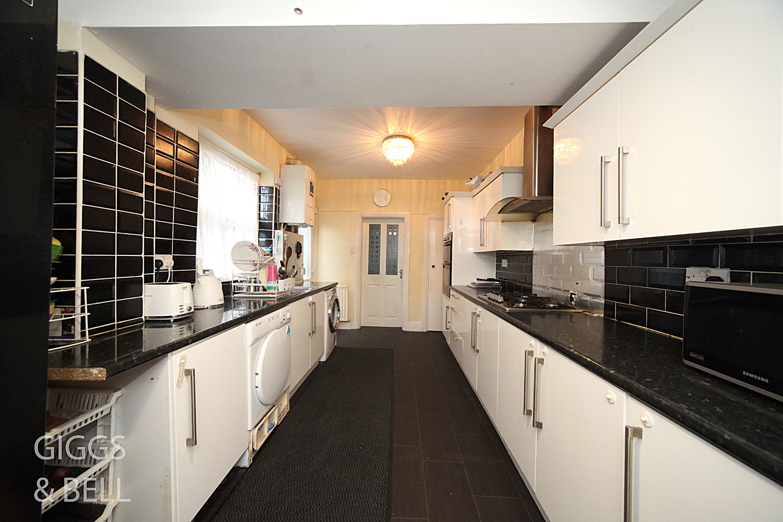 3 bed terraced house for sale in Naseby Road, Luton 6