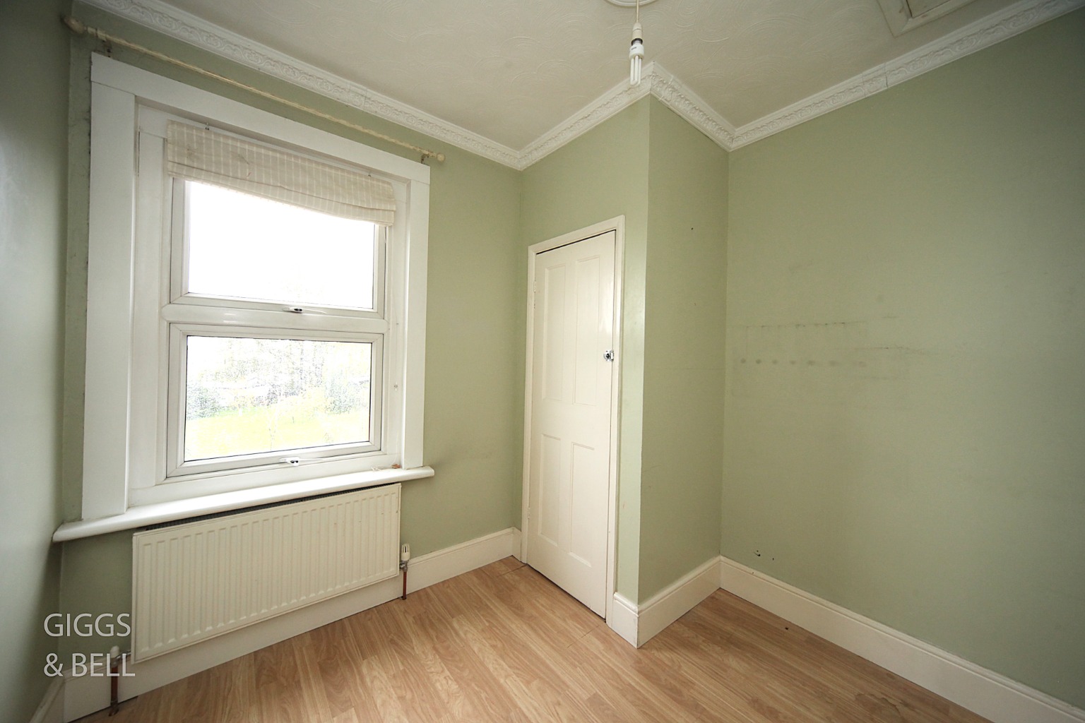 3 bed semi-detached house for sale in Luton Road, Dunstable  - Property Image 12