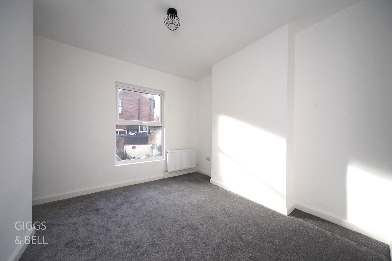 2 bed terraced house for sale in Kingsland Road, Luton 13
