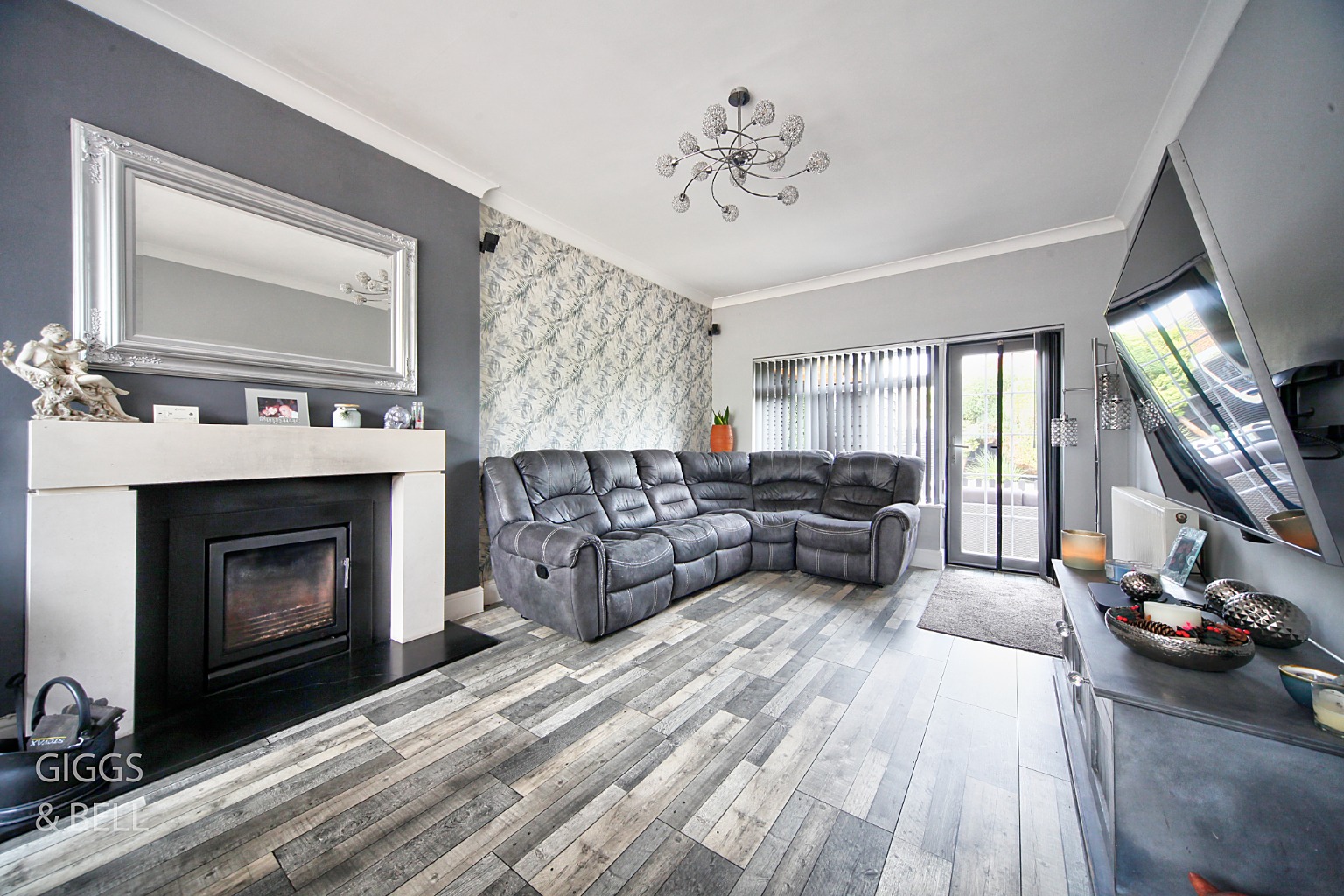 2 bed detached house for sale in Chalton Heights, Luton  - Property Image 7