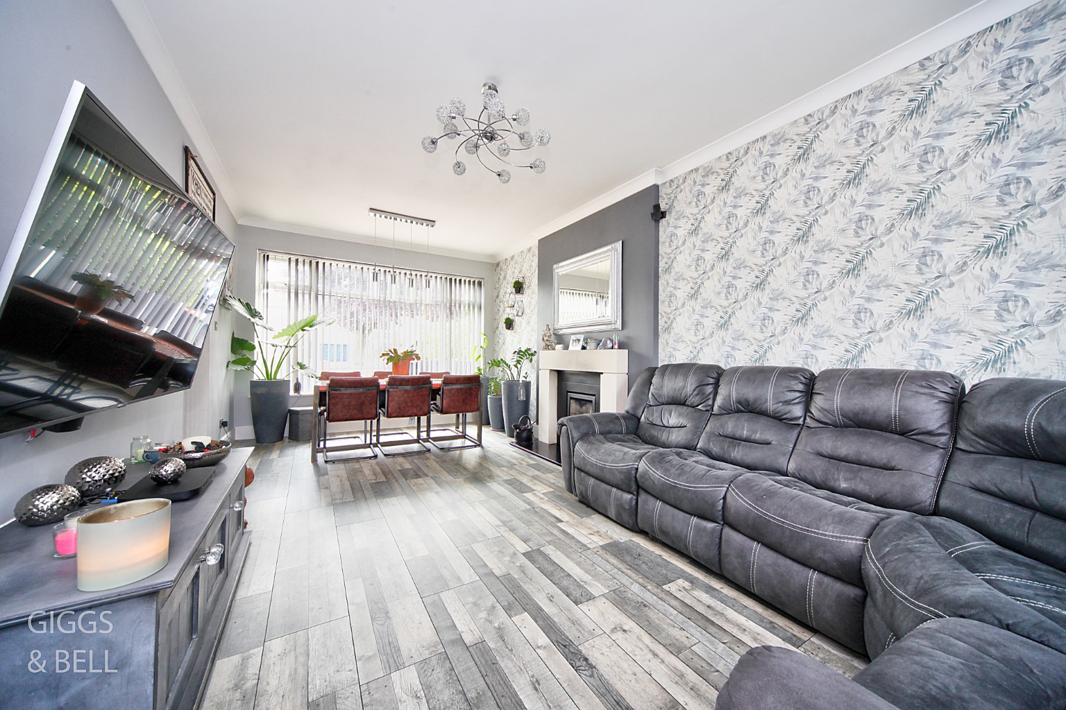 2 bed detached house for sale in Chalton Heights, Luton  - Property Image 5