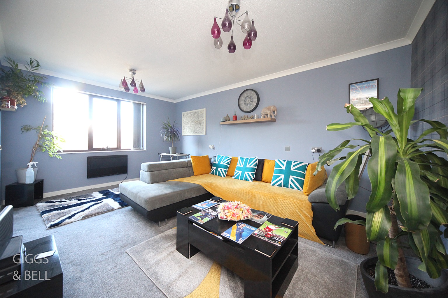 1 bed flat for sale in Links Way, Luton 3