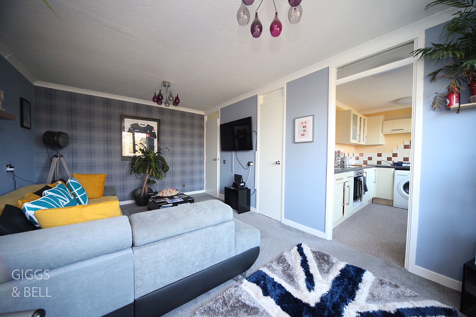 1 bed flat for sale in Links Way, Luton 5
