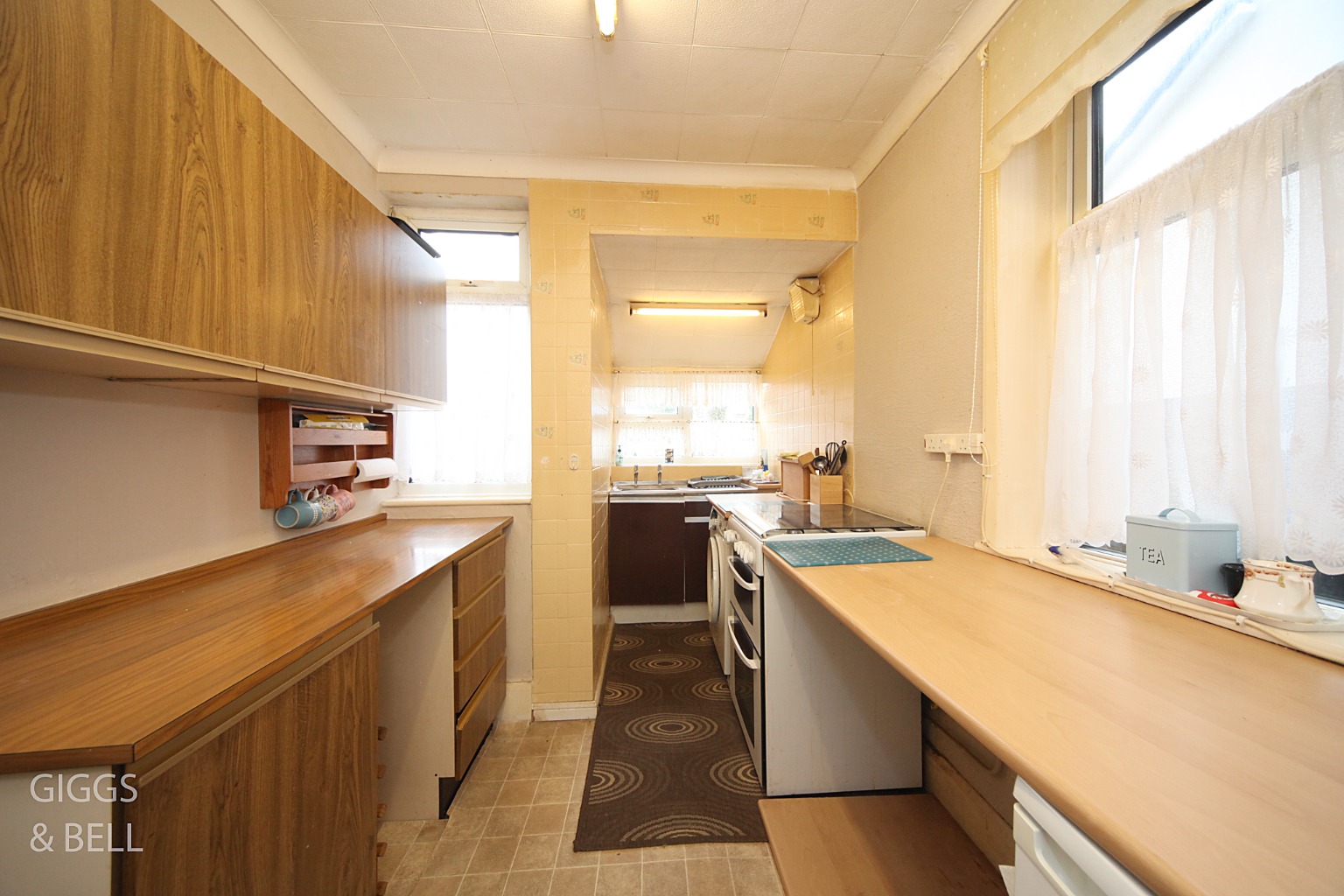 3 bed semi-detached house for sale in Park Street, Luton  - Property Image 7