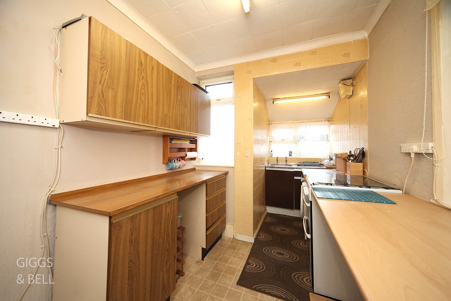3 bed semi-detached house for sale in Park Street, Luton  - Property Image 6