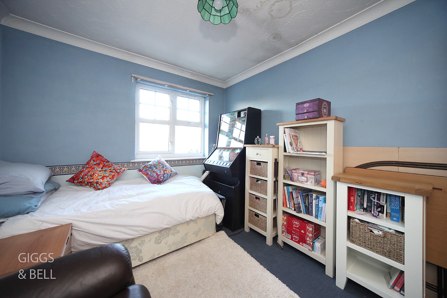 2 bed flat for sale, Luton 9