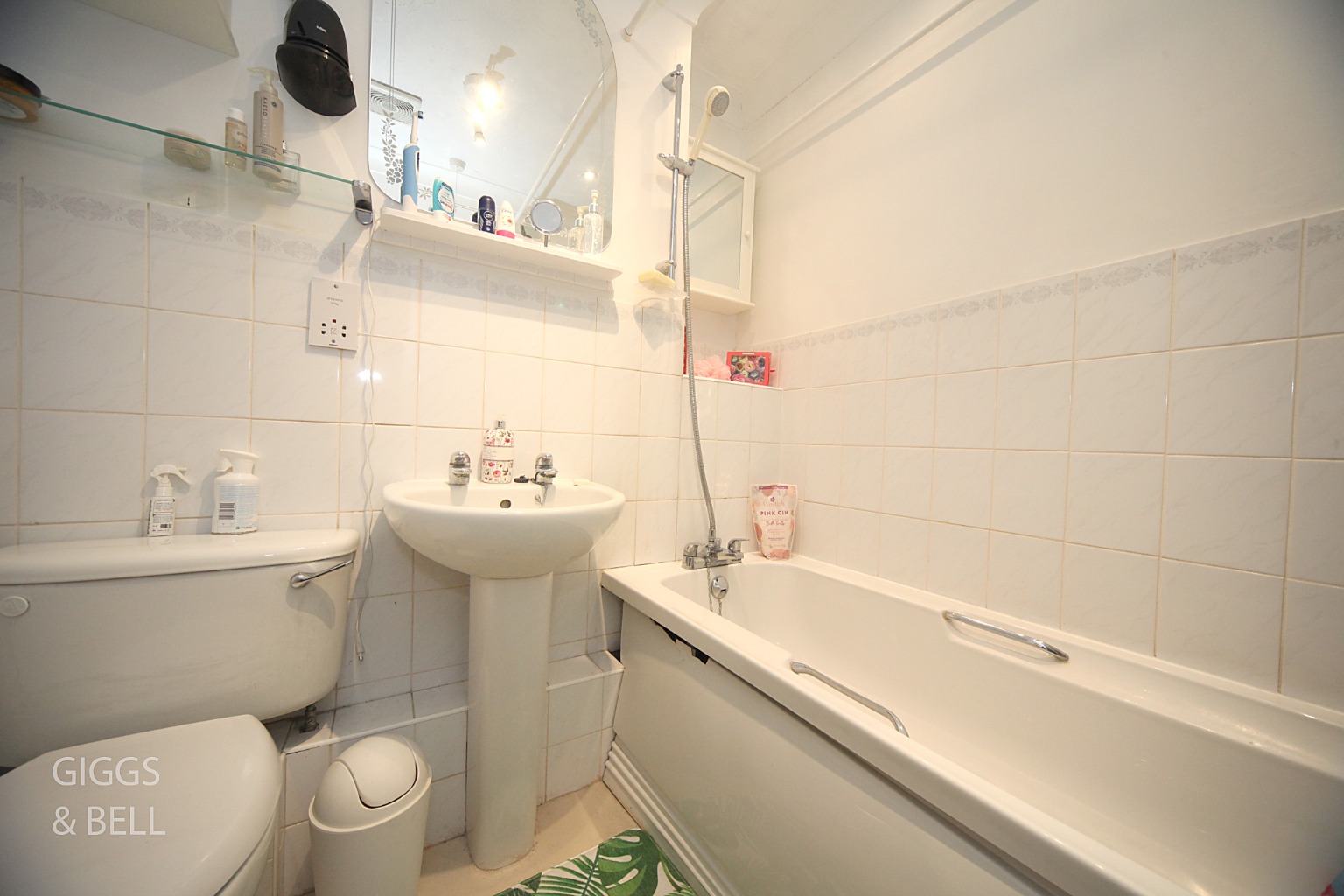 2 bed flat for sale, Luton  - Property Image 11