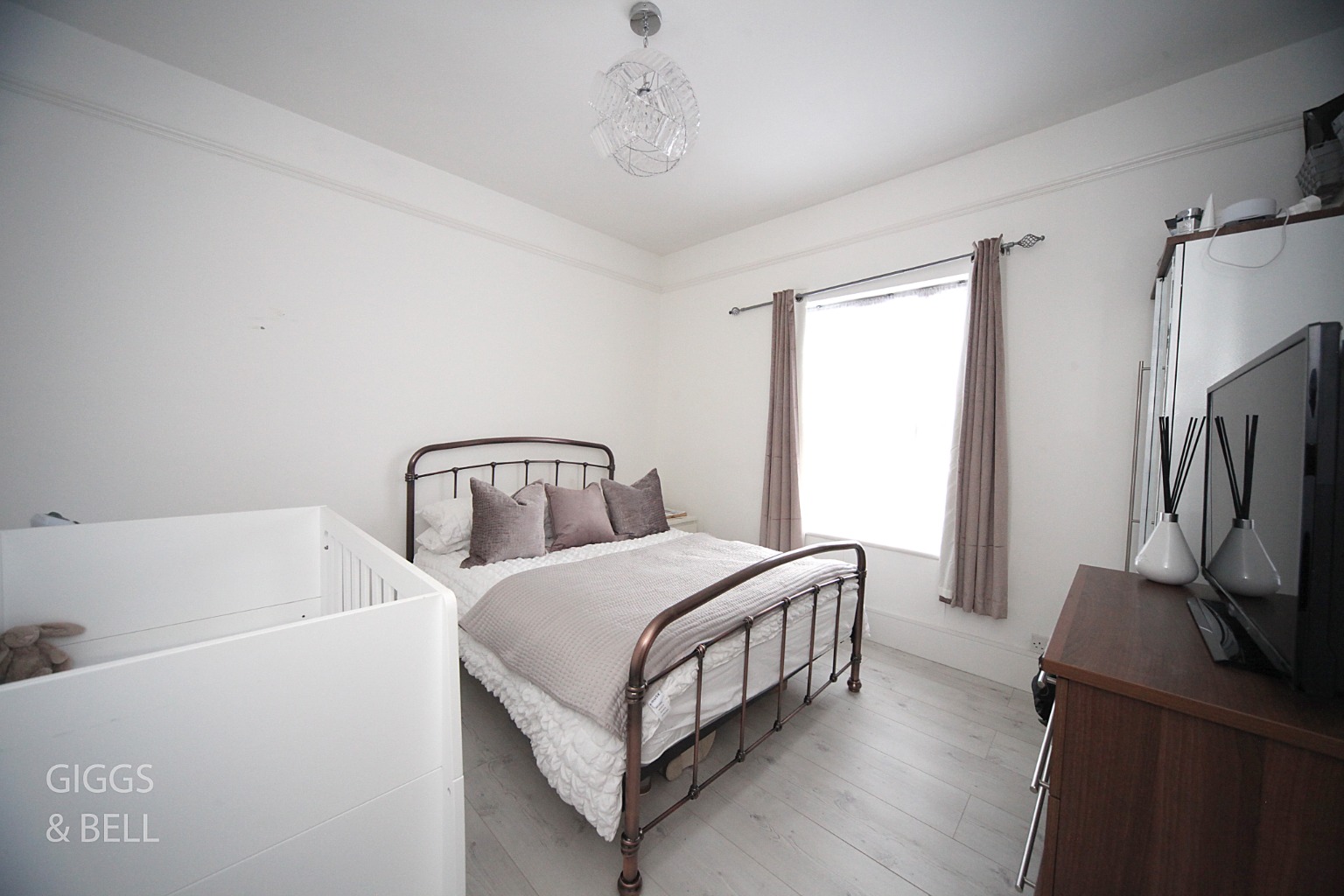 2 bed terraced house for sale in May Street, Luton 10