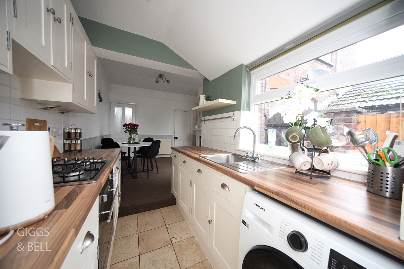 2 bed terraced house for sale in May Street, Luton 6