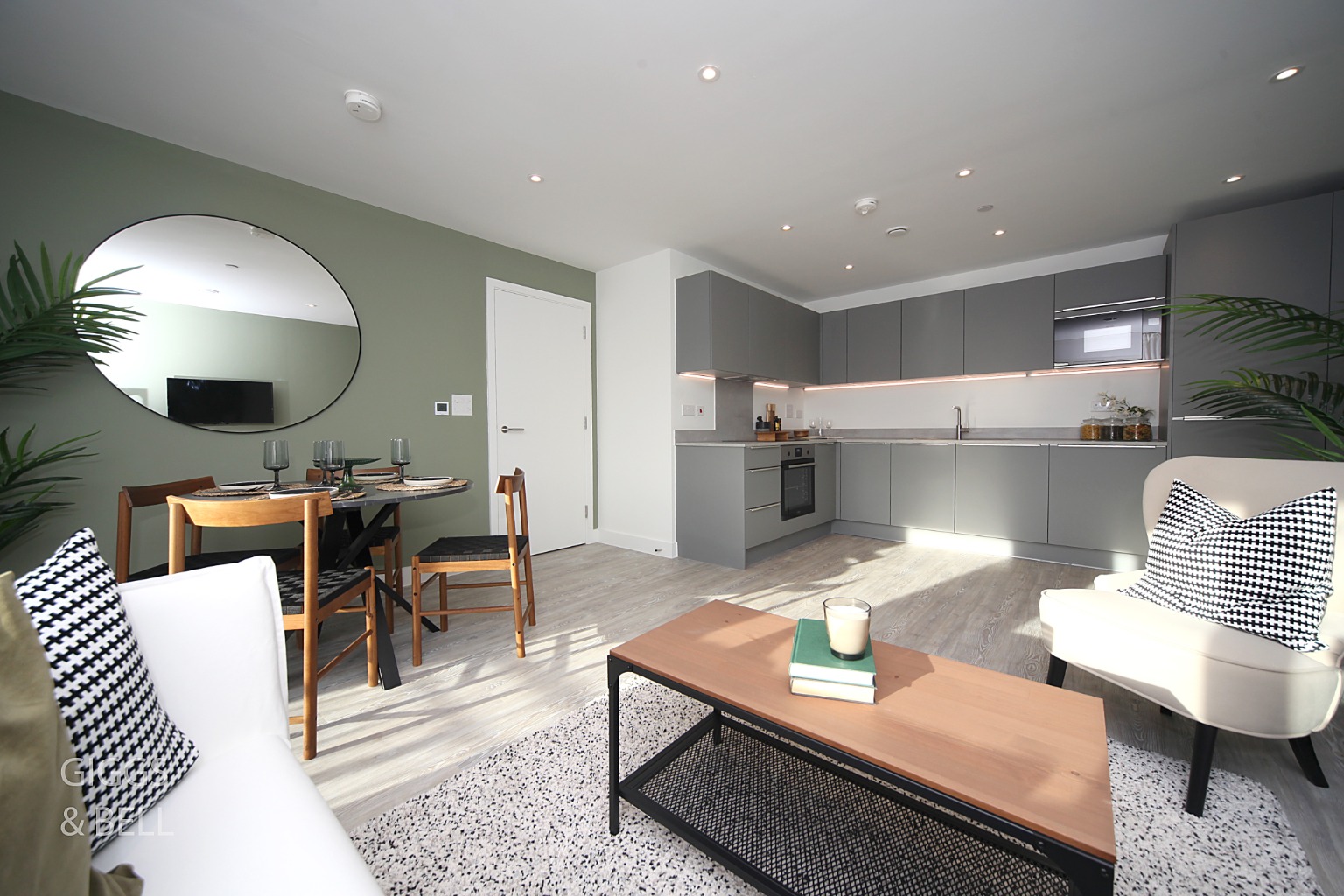2 bed flat for sale in Stirling Close, Stevenage  - Property Image 4