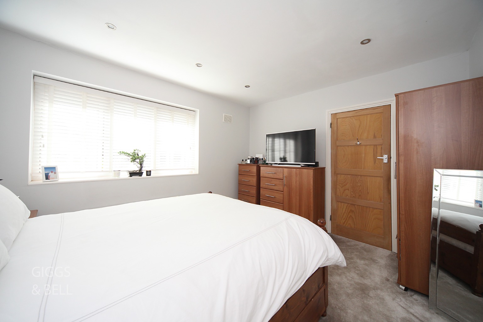 3 bed semi-detached house for sale in Burleigh Road, Hertford  - Property Image 16