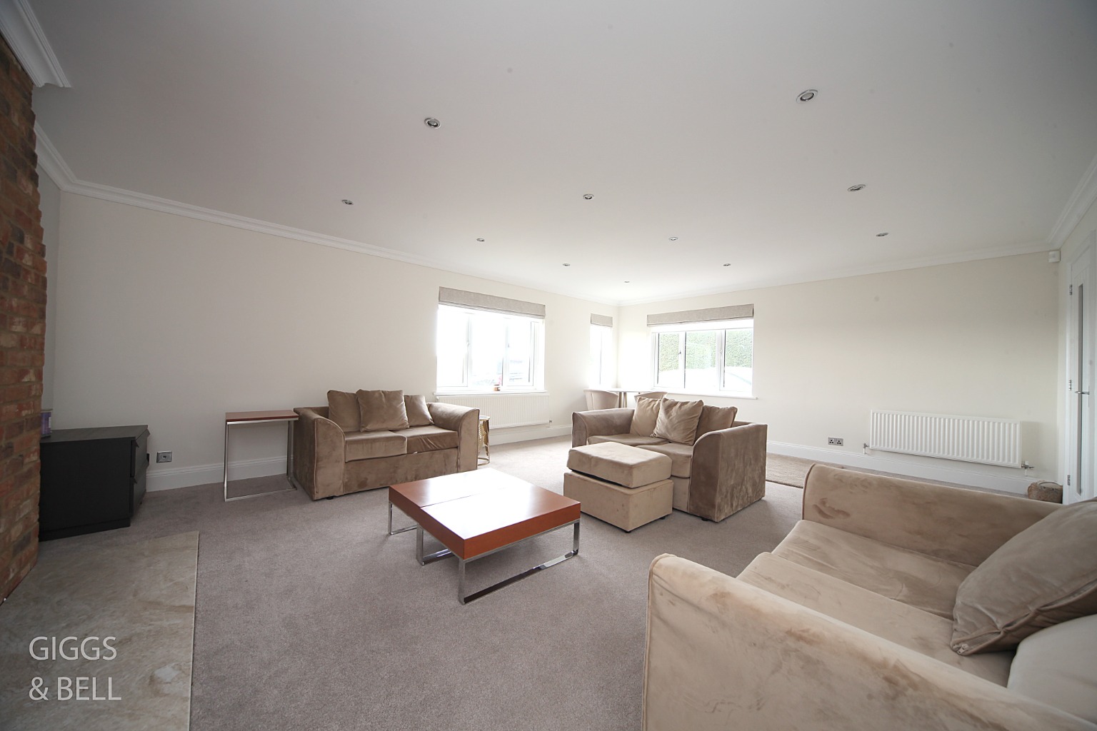 5 bed detached house for sale in Sundon Road, Luton  - Property Image 5