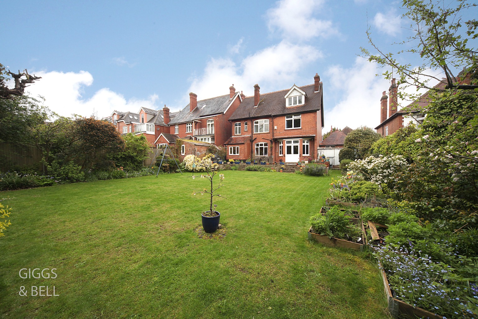 6 bed detached house for sale in Lansdowne Road, Luton  - Property Image 26
