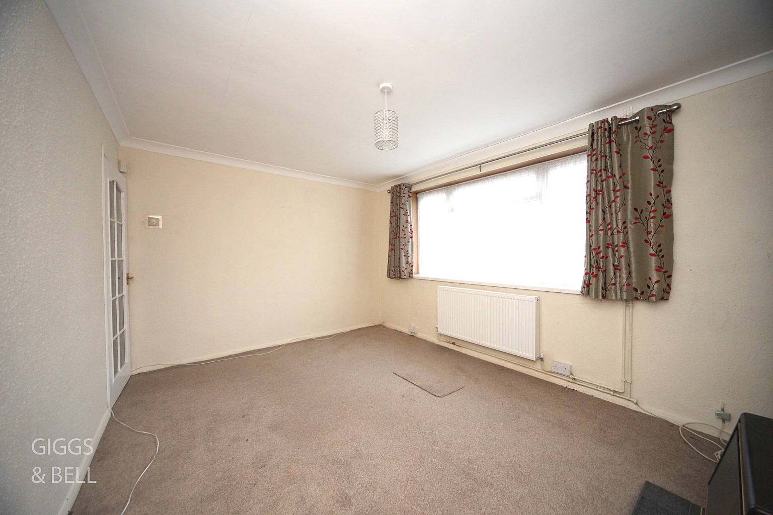 2 bed semi-detached house for sale in Holtsmere Close, Luton 2