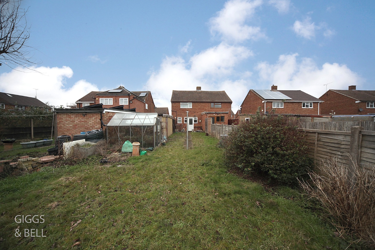 2 bed semi-detached house for sale in Holtsmere Close, Luton  - Property Image 14