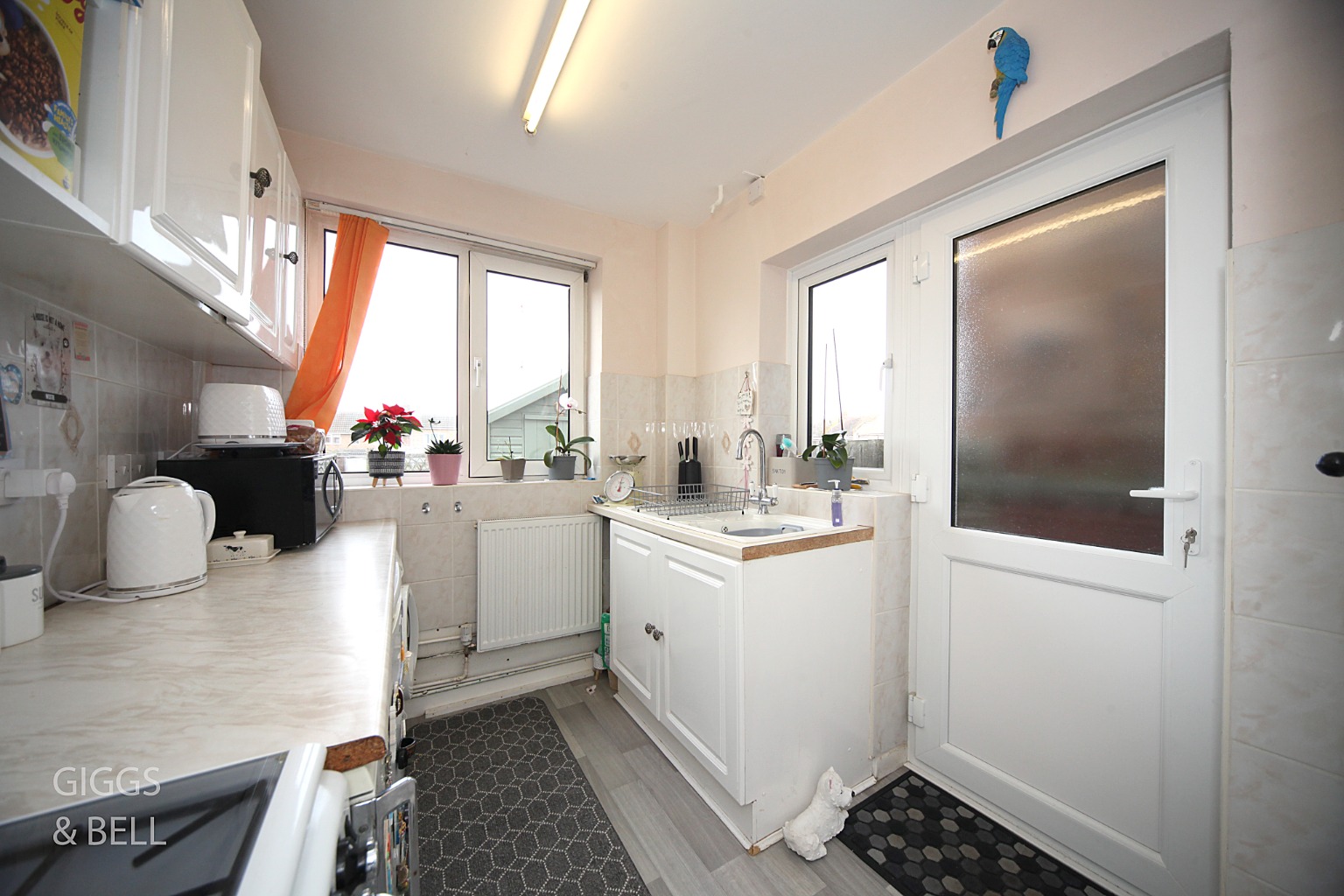 3 bed semi-detached house for sale in Stapleford Road, Luton  - Property Image 9