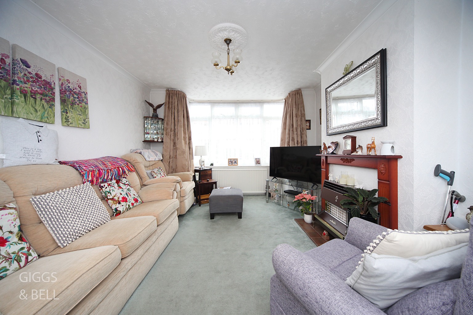 3 bed semi-detached house for sale in Stapleford Road, Luton  - Property Image 3