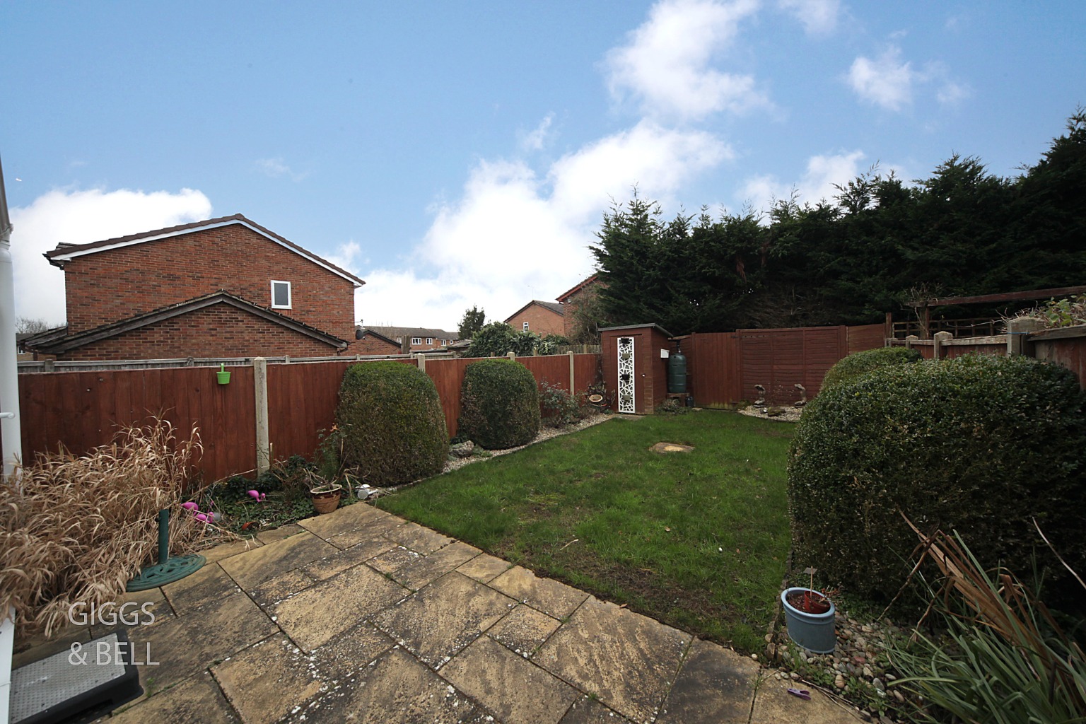 3 bed terraced house for sale in Mees Close, Luton  - Property Image 16