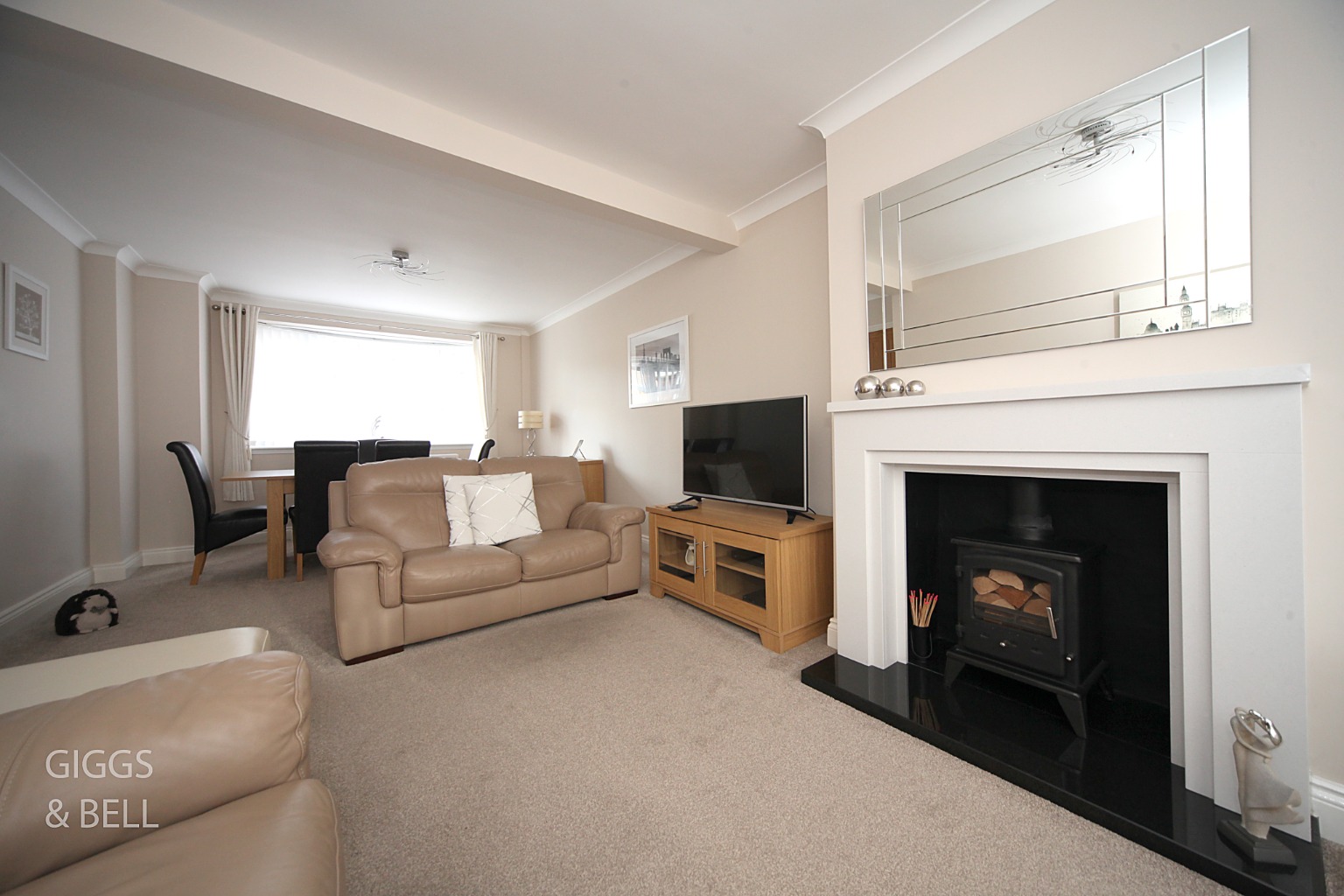 3 bed semi-detached house for sale in Collingtree, Luton  - Property Image 5
