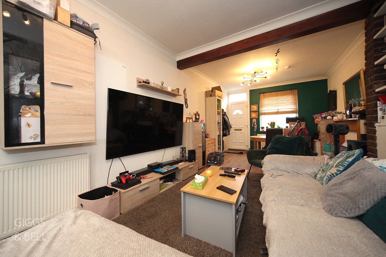 2 bed terraced house for sale in Hartley Road, Luton 2